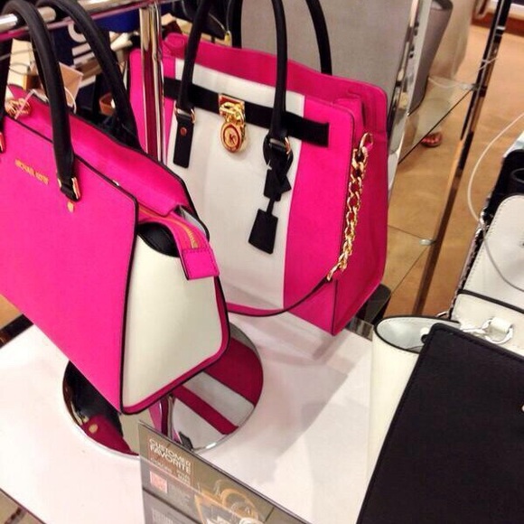 Authentic Michael Kors Large Hamilton Purse - Picture 2 of 8